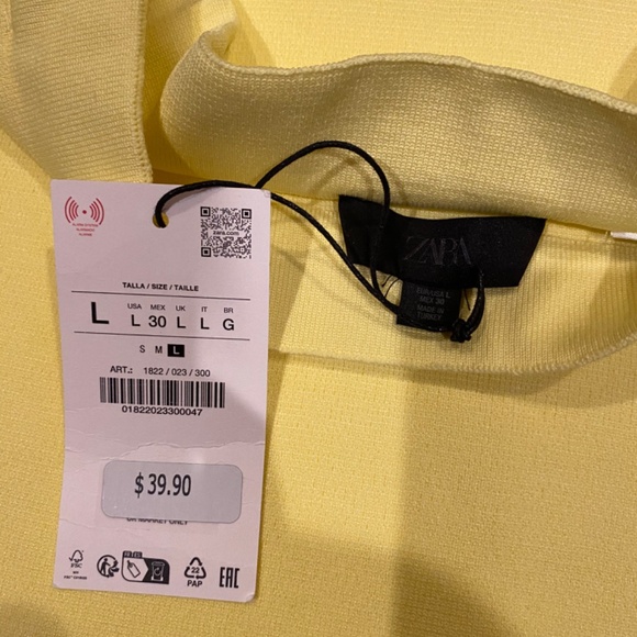 Zara Knit Mini Skirt(L) - Picture 3 of 5